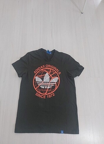 s Beden haki Renk Adidas orijinal kadın tshirt 