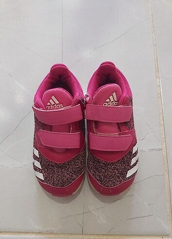 24 Beden kırmızı Renk Adidas orijinal kız çocuk ayakkabı