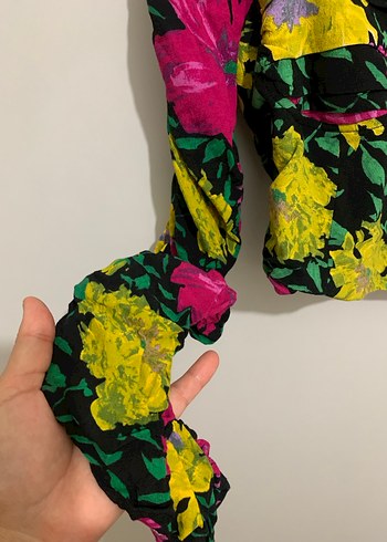 s Beden çeşitli Renk Zara Uzun Kollu S beden çiçekli crop