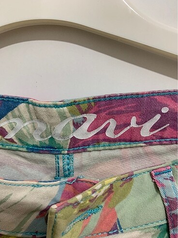 27 Beden Mavi Jeans 27 beden desenli mini şort