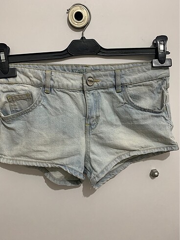 Bershka 34 beden buz mavisi mini şort