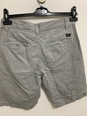 29 Beden H&M 28 beden gri bermuda şort