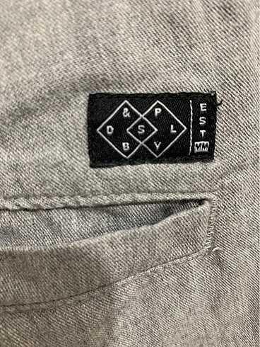 29 Beden gri Renk H&M 28 beden gri bermuda şort
