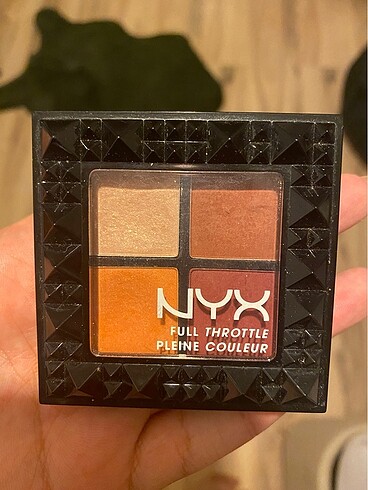Nyx Far Paleti