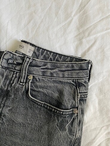 34 Beden Mango jean