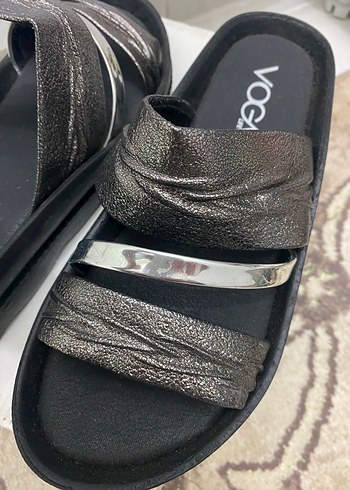 Gri Yılan Desenli Dolgu Topuk Kadın Terlik - Görsel 5