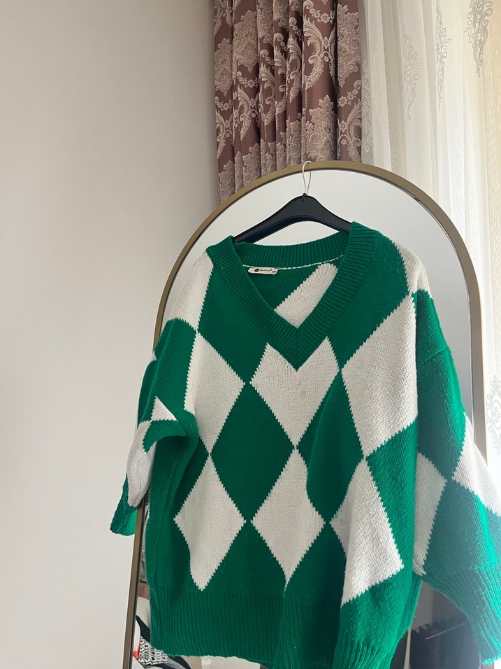 V Yaka Salaş Yeşil Ekose Kadın Kazak - Görsel 3