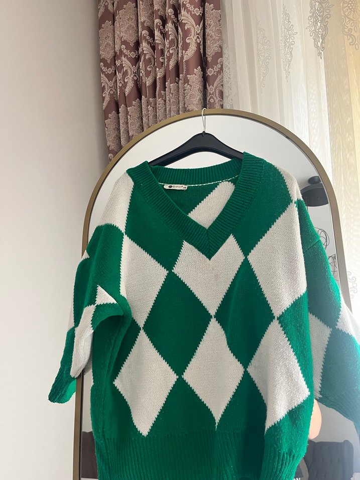 V Yaka Salaş Yeşil Ekose Kadın Kazak - Görsel 4