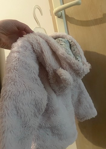 Kız Çocuk Pembe Peluş Kapüşonlu Mont - Görsel 8