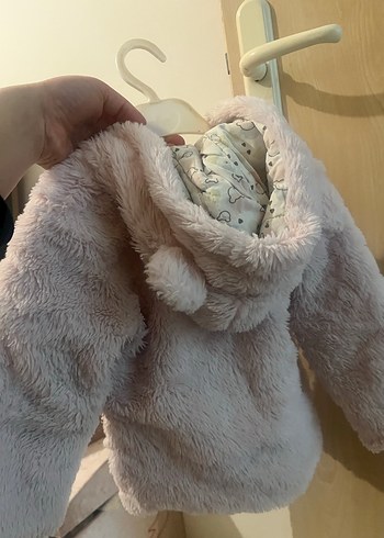 Kız Çocuk Pembe Peluş Kapüşonlu Mont - Görsel 7
