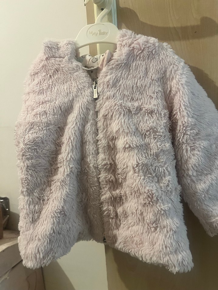 Kız Çocuk Pembe Peluş Kapüşonlu Mont - Görsel 4