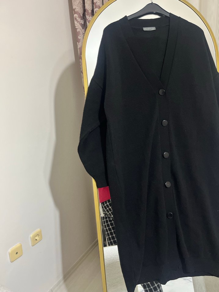 Düğmeli Siyah Uzun Kadın Kaban - Görsel 3