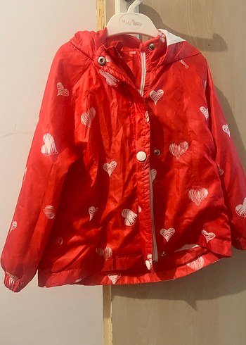 Kız Çocuk Kırmızı Düğmeli Yağmurluk - Görsel 12