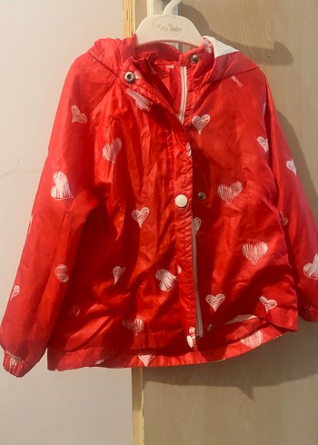 Kız Çocuk Kırmızı Düğmeli Yağmurluk - Görsel 13