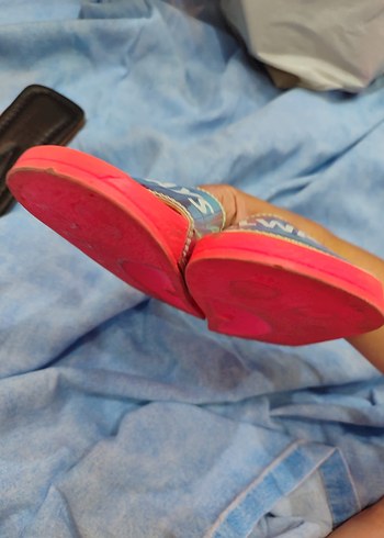 Parlak Desenli Renkli Çocuk Terlik - Görsel 4