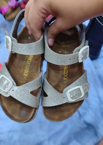 Birkenstock Kız Çocuk Gri Tokalı Kaydırmaz Terlik