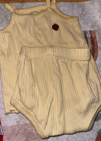 Sarı Askılı Bebek Kız Takımı - Görsel 3