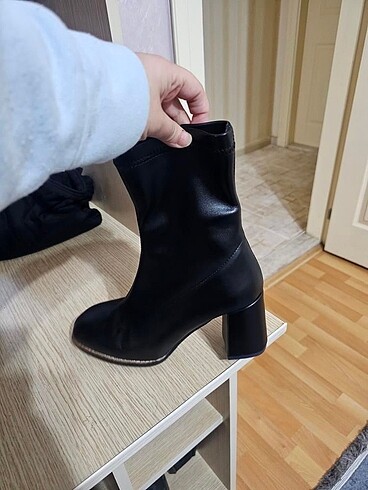 Butigo kadın siyah topuklu bot