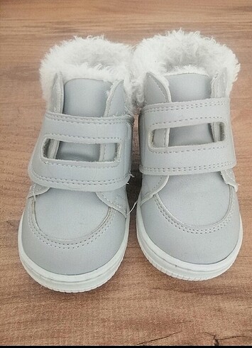 20 Beden 20 numara bebek botu