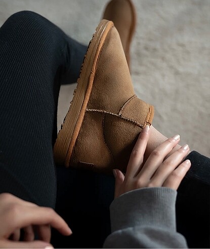Ugg içi kürklü peluş bot