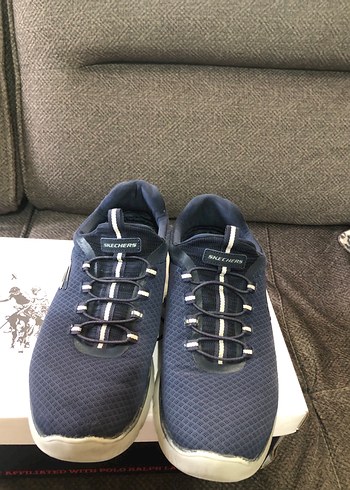 Skechers 42