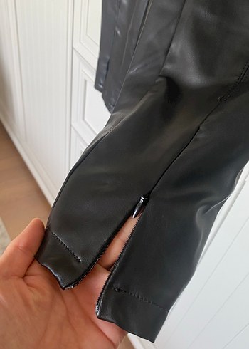 Siyah Deri Kadın Midi Pantolon - Görsel 4