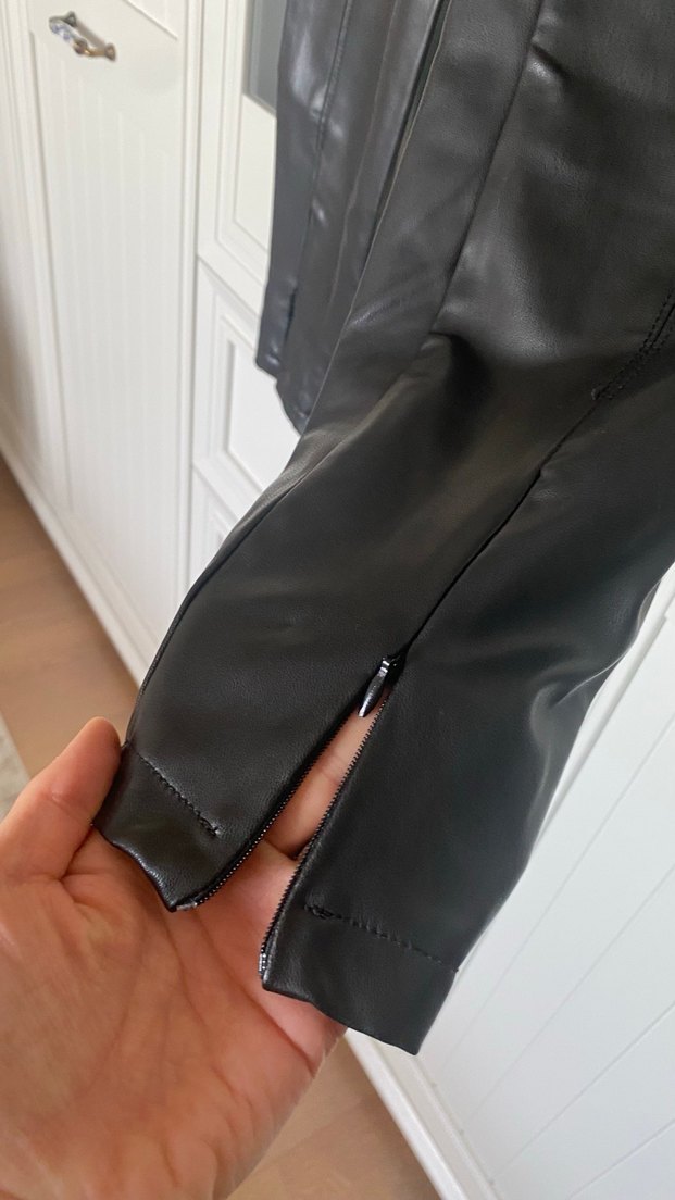 Siyah Deri Kadın Midi Pantolon - Görsel 4