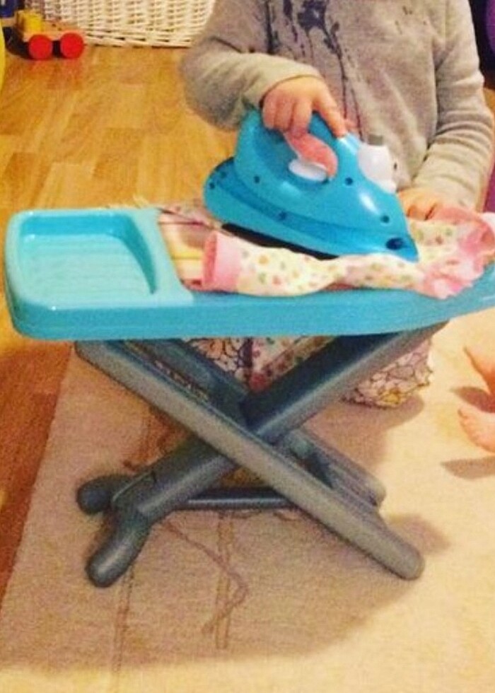 Ütü ve ütü masası - Görsel 4