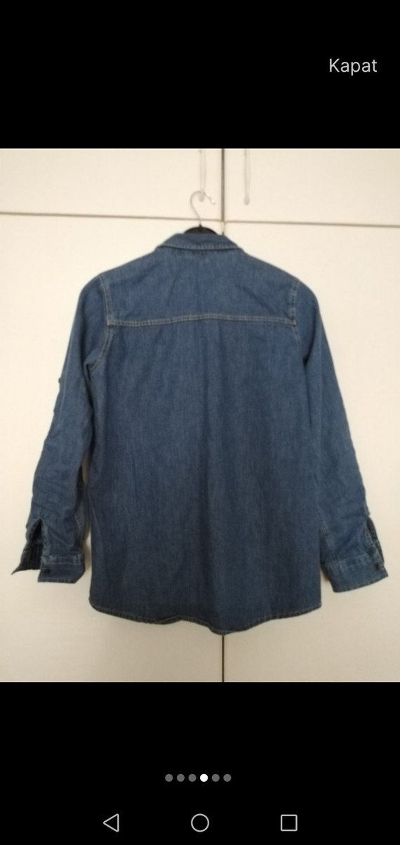 Düğmeli Nakışlı Mavi Denim Gömlek - Görsel 3