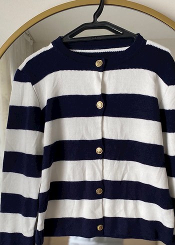 Düğmeli Çizgili Kadın Hırka - Görsel 2