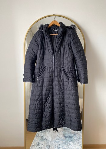 Uzun Siyah Kadın Kışlık Mont - Görsel 2