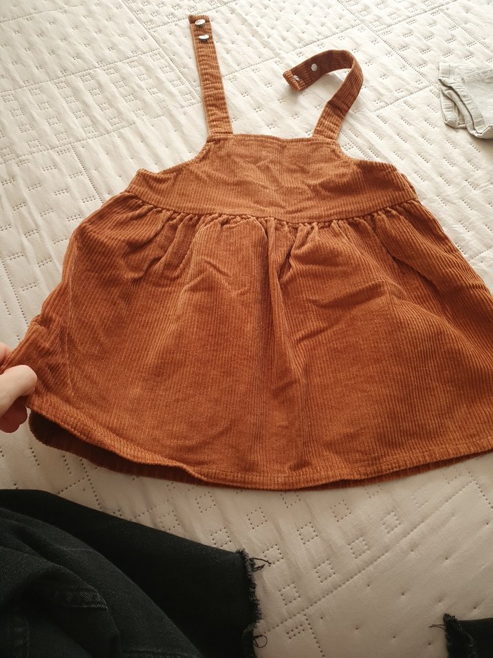 Kız Çocuk Kahverengi Süet Askılı Elbise - Görsel 2