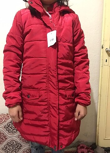 11-12 Yaş Beden kırmızı Renk Lcw markası 
