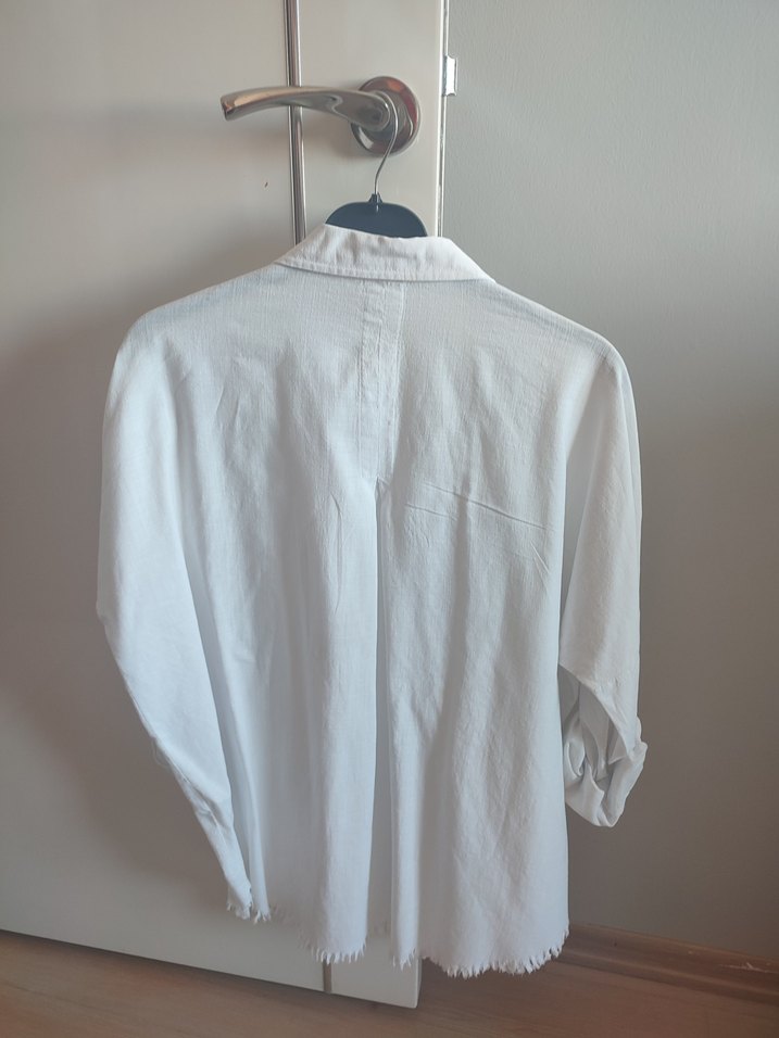 Düğmeli Beyaz Keten Kadın Gömlek - Görsel 3
