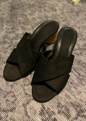 Siyah  Kadın Terlik - Görsel 3