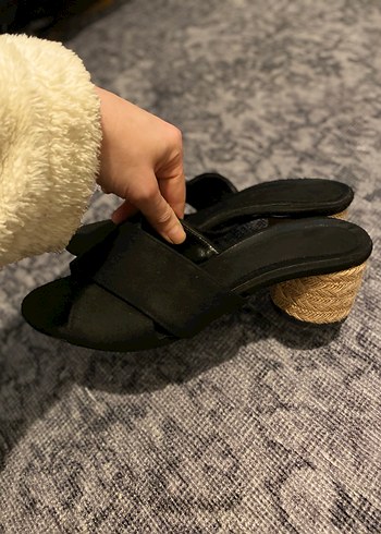 Siyah  Kadın Terlik - Görsel 4