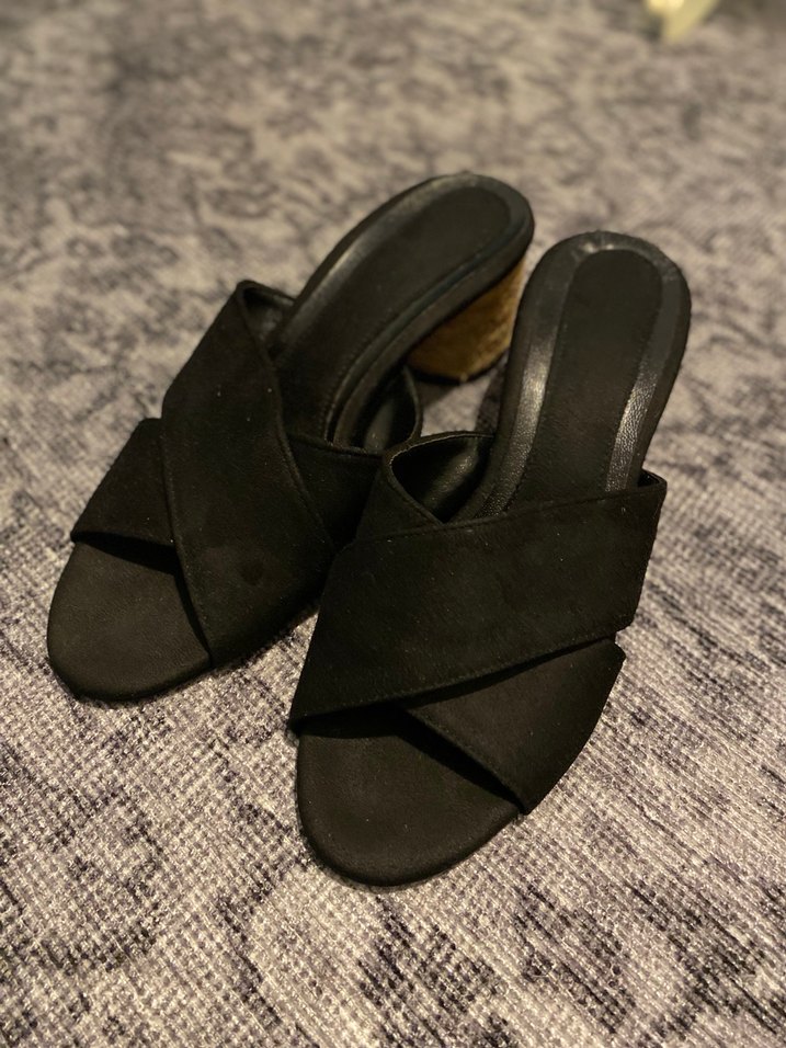 Siyah  Kadın Terlik - Görsel 3