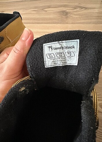42 Beden tonny black Erkek bot