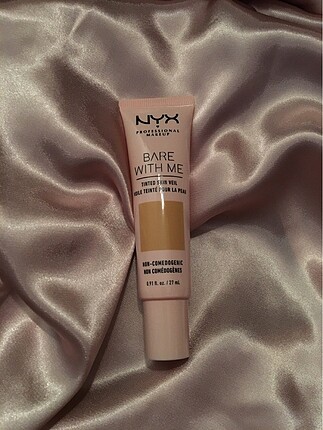 Nyx Bare With Me Tinted Skin Veil