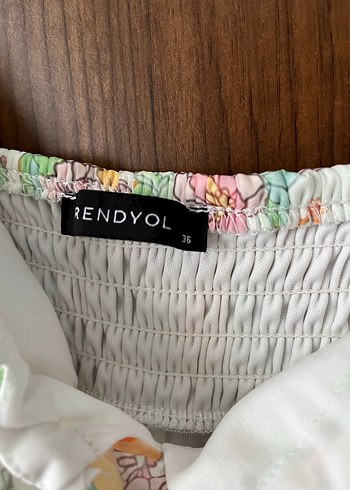 Trendyol & Milla Çiçek Desenli İnce Askılı Midi Elbise