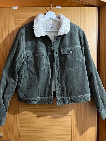 Pull and Bear Haki Kadife Yünlü Mont