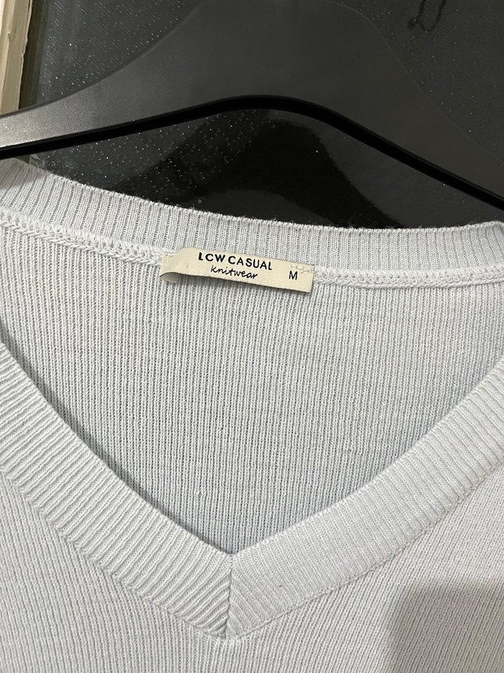 Mavi V Yaka Kadın Pamuklu Kazak - Görsel 2