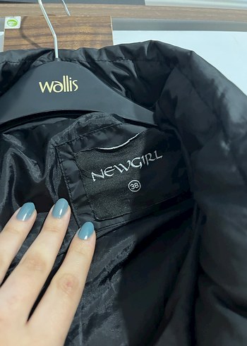 Siyah Uzun Kışlık Kadın Mont - Görsel 3