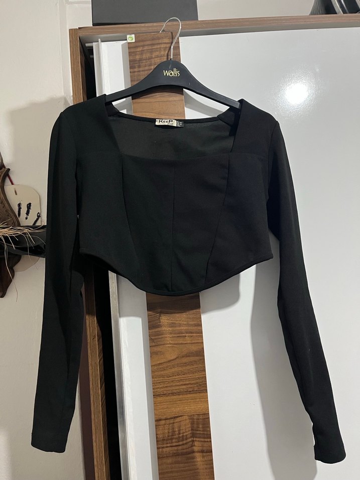 Siyah korseli crop - Görsel 2