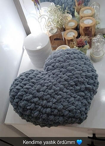 Puffy ip kalp yastık
