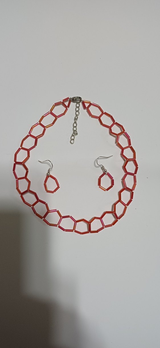 Kırmızı Yılan Desenli Boncuklu choker Kolye ve Küpe Seti - Görsel 2