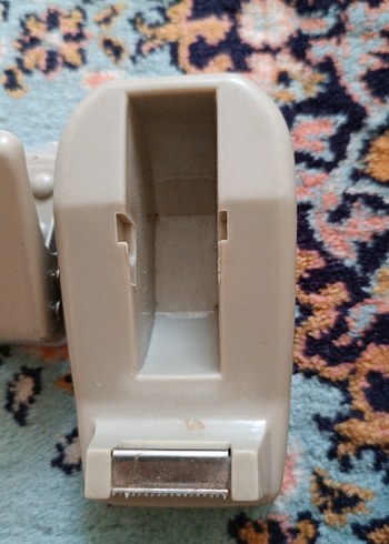 Bej ve Gri Masaüstü Zımba Seti - Görsel 3