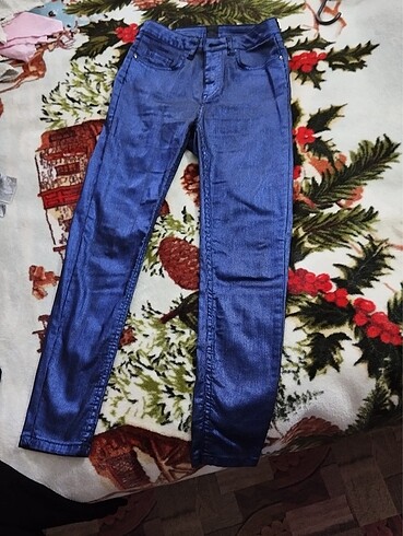 parlak lacivert pantalon