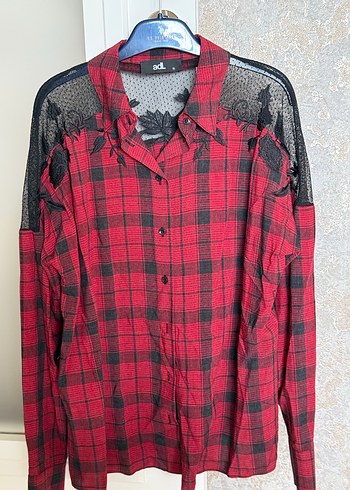 Düğmeli Kırmızı Ekose Uzun Kollu Gömlek - Görsel 3