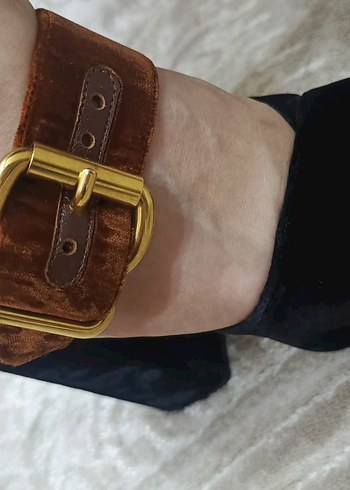 Kahverengi Süet Tokalı Kalın Topuklu Kadın Ayakkabı - Görsel 2